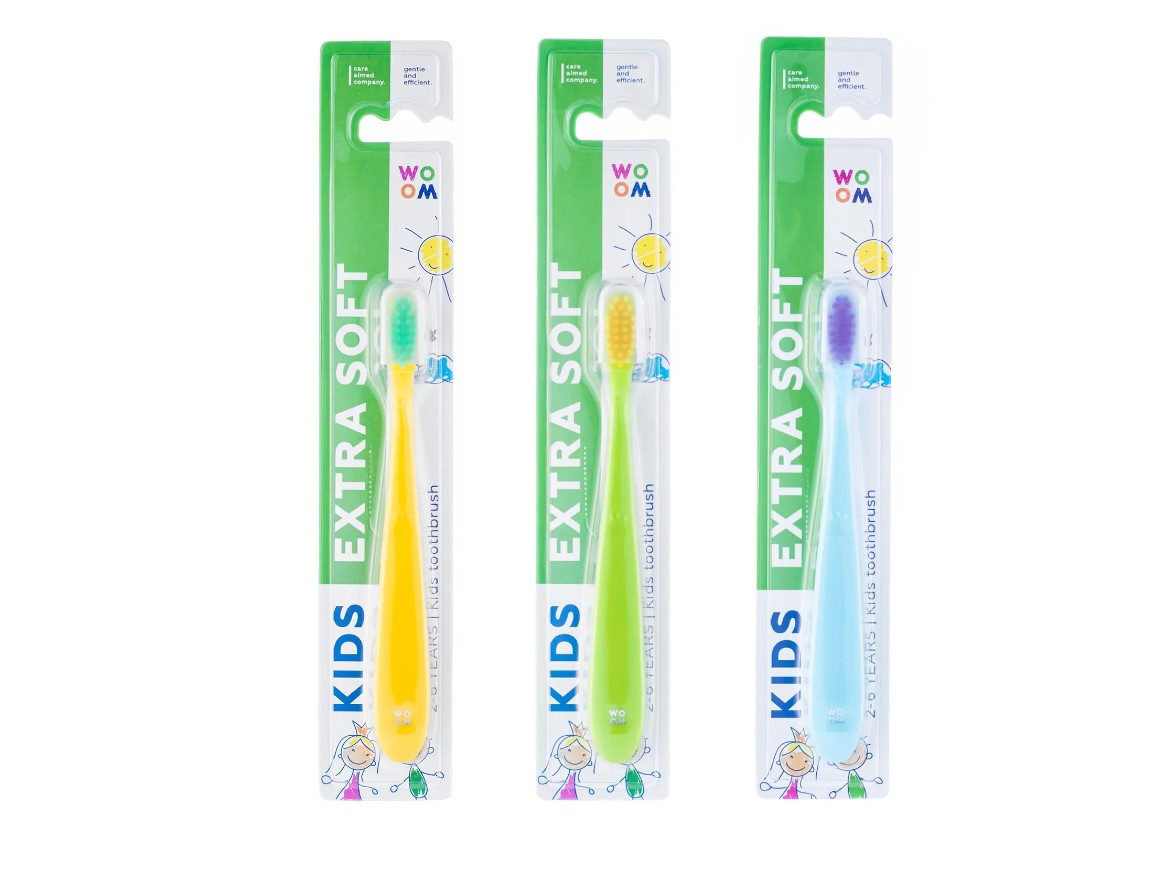 WOOM Kids Extra Soft Toothbrush, KIDS Hambaharjad ülipehmete otsast koonuse kujuliste harjastega.